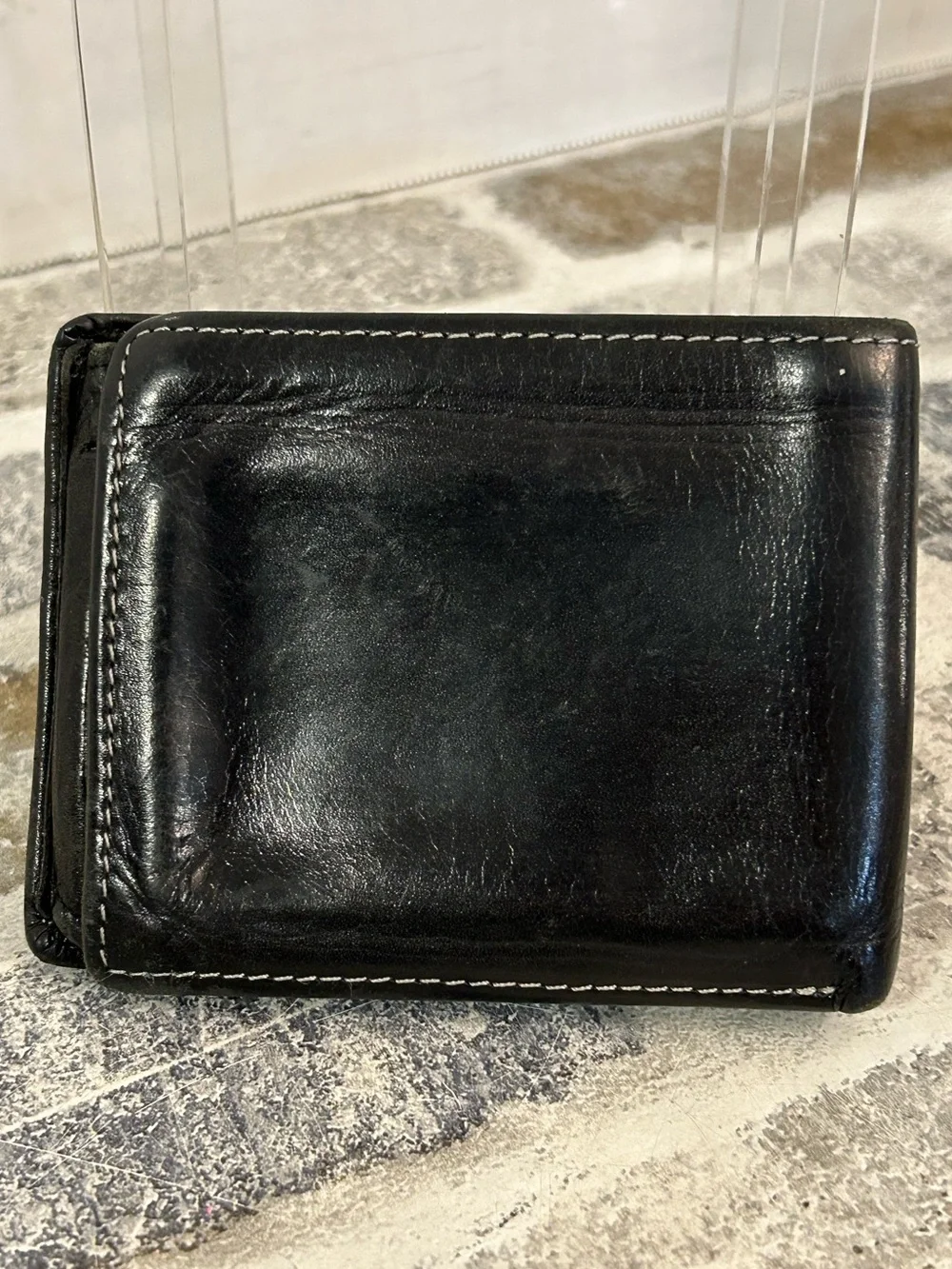 Calvin Klein Black Leather Bifold Card Holder with Stitch Trim